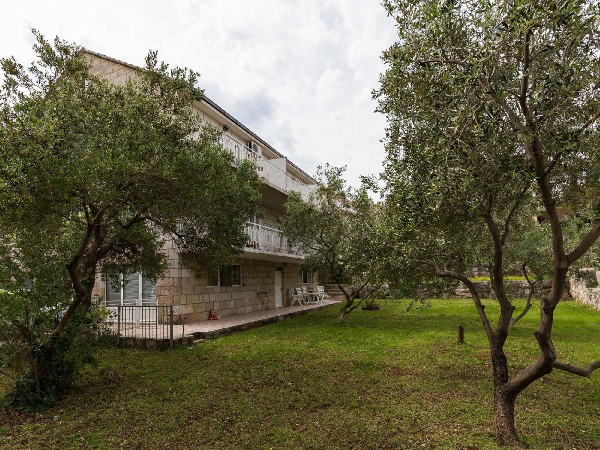 Sany - One Bedroom With Balcony And Sea View Apartment